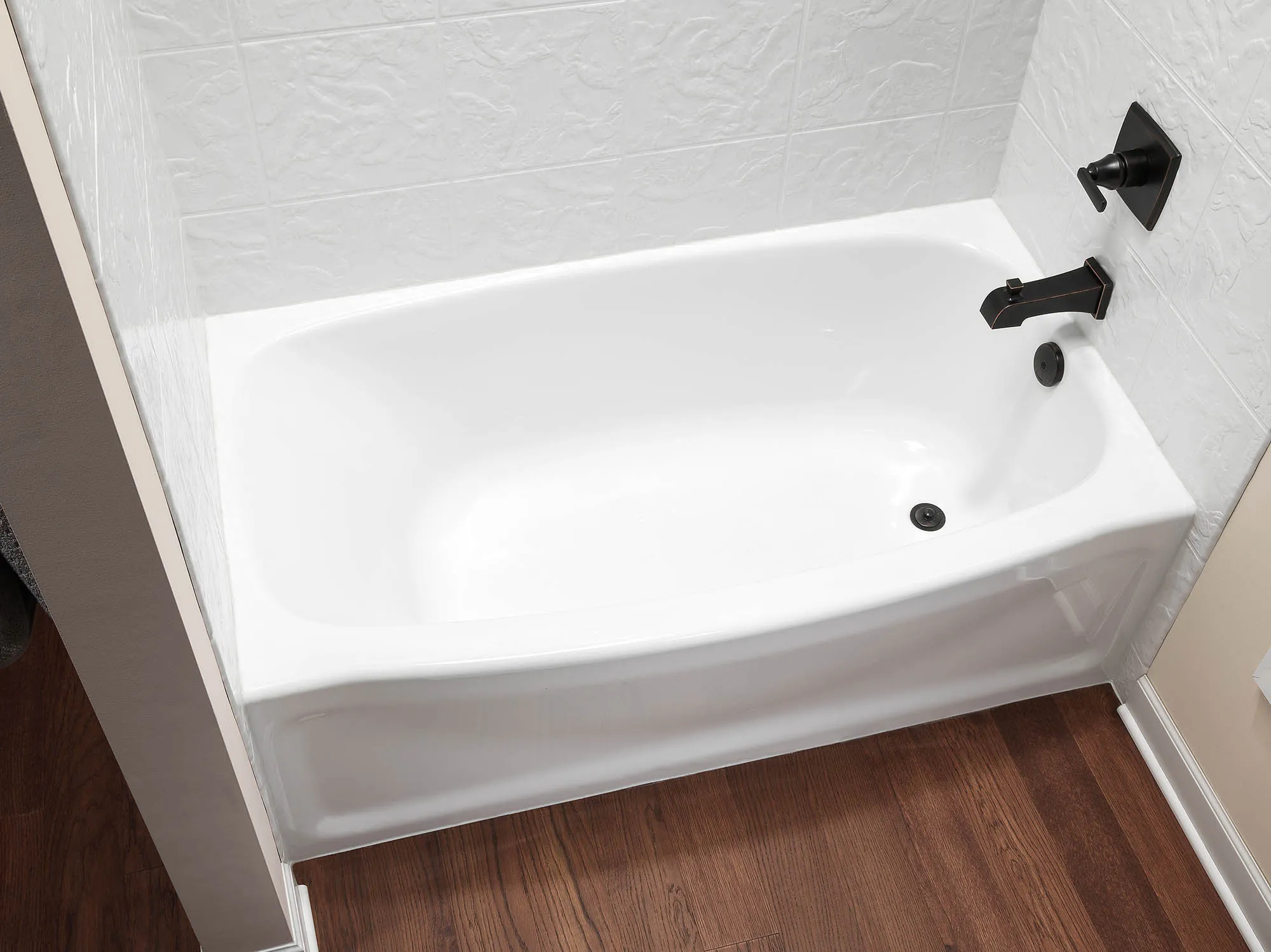 Bathtub refinishing in Rapid City, SD